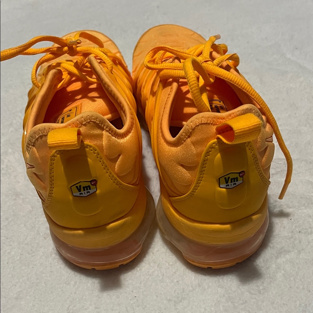 Women’s Orange Nike Air Vapormax Plus - Picture 4 of 4